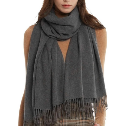 Soft & Elegant Pashmina Wrap: Luxurious women's scarf, versatile for any outfit. Ideal winter fashion accessory or gift.
