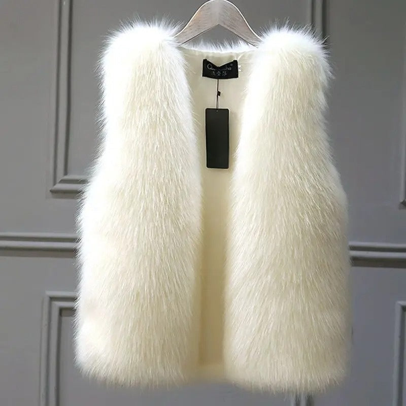 Stylish women's plush vest, a luxurious fall & winter gilet for elegant and warm layering.