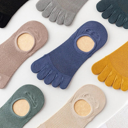 Men's no-show toe socks, designed to be invisible in shoes while providing toe separation & enhanced comfort.