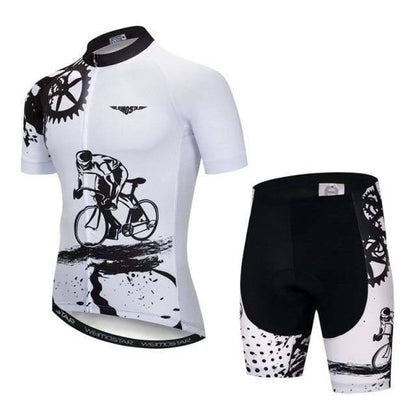 Back view of Men's Aero Pro Cycling Jersey with three pockets, ideal for bike clothing
