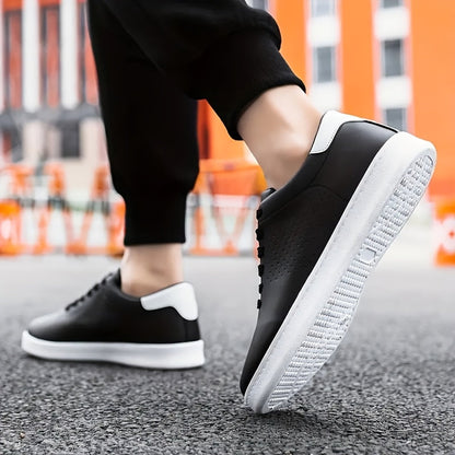 Men's Aeron low-top sneakers for everyday wear, providing sleek style & lasting comfort.
