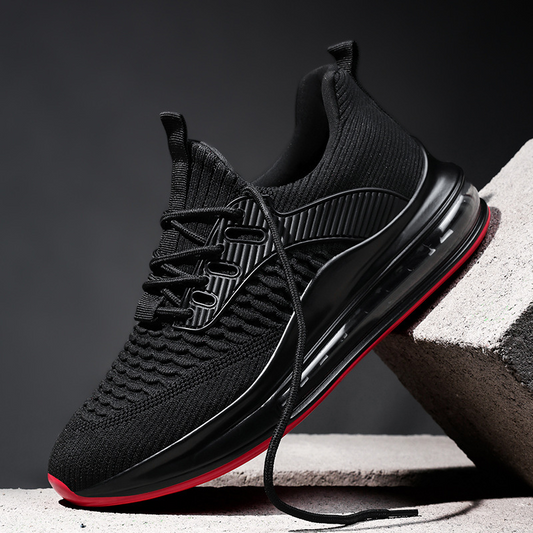 Men's Airvault Max black performance running sneakers, ideal for athletic training & comfort.
