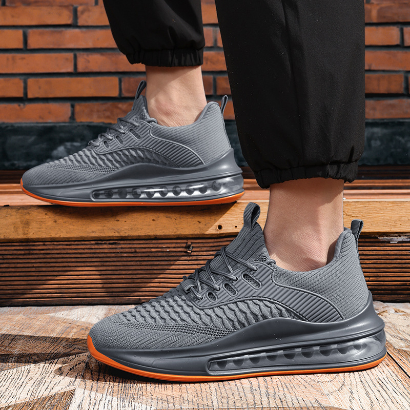 Airvault Max logo detail on a men's performance running shoe, showcasing brand quality.