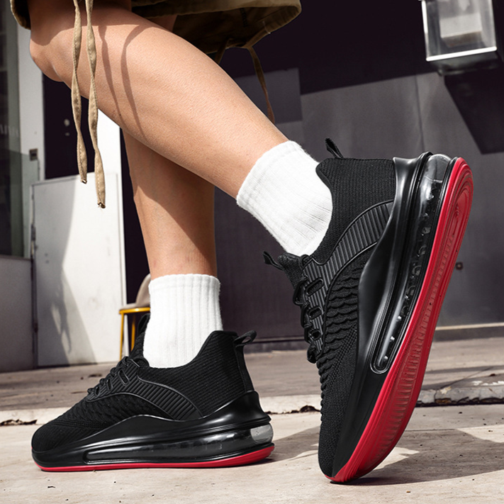 Top-down view of black Airvault Max men's athletic sneakers, perfect for gym & sport activewear.