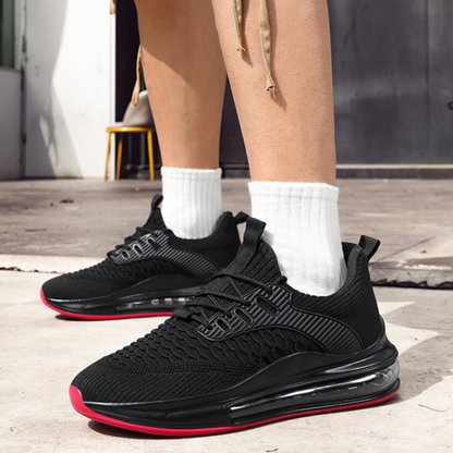 Durable sole of Men's Airvault Max black running shoes, offering superior grip & performance.