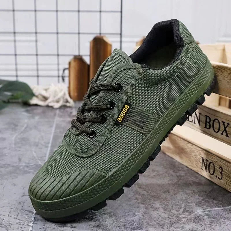 Conquer any terrain with these men's durable camo tactical sneakers, built for outdoor performance.