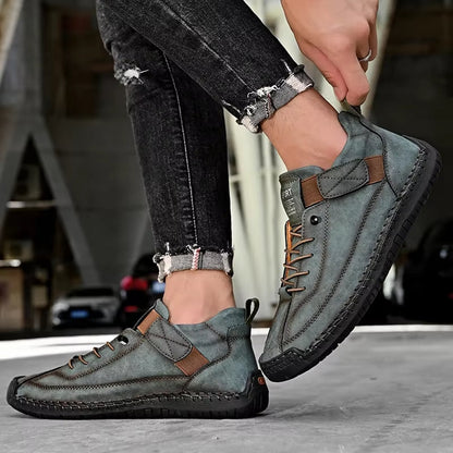 Comfortable men's all-terrain walking sneakers, durable and non-slip for security.