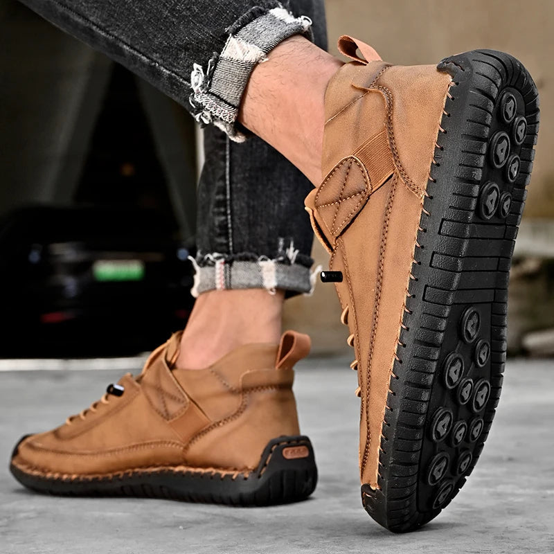 Durable men's outdoor shoes, all-terrain design for athletic adventures.