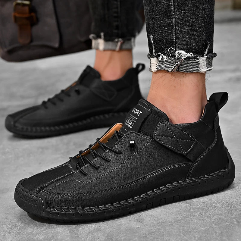 Durable men's all-terrain sneakers, ideal for varied terrain & active lifestyles.