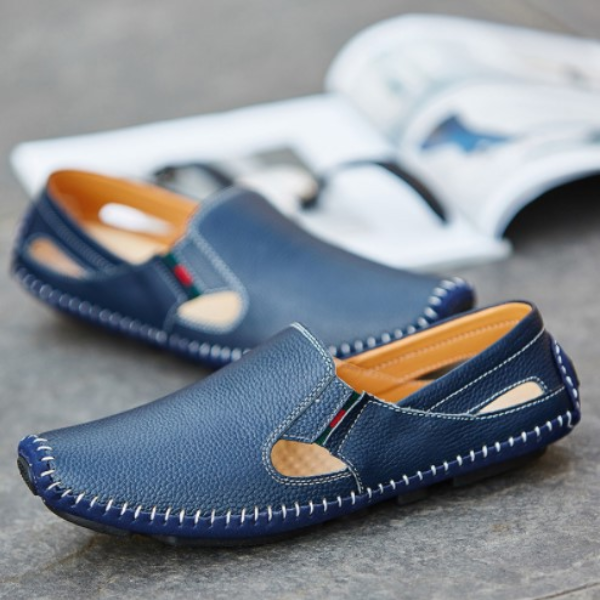Adjustable strap men's Amalfi sandals, offering cushioned support for summer comfort.