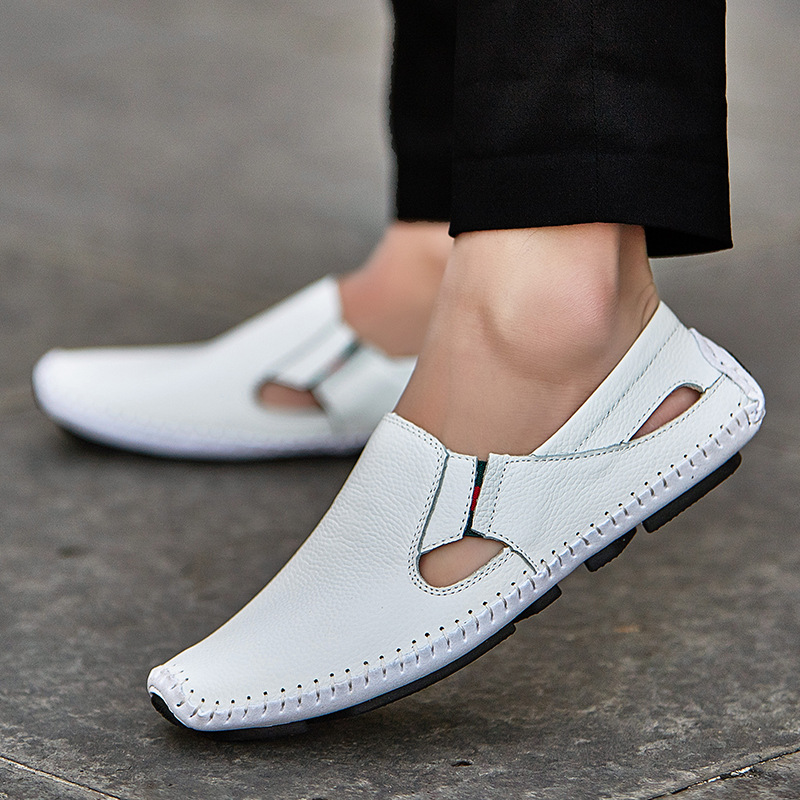Casual men's Amalfi sandals, hand-stitched details & cushioned sole for comfort.