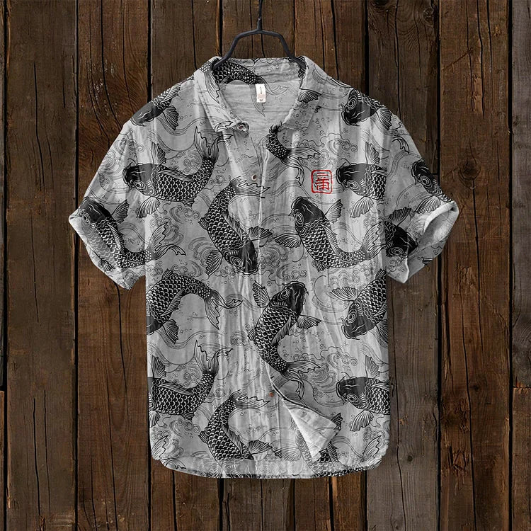 Breathable men's artistic print polo, perfect casual top for spring.