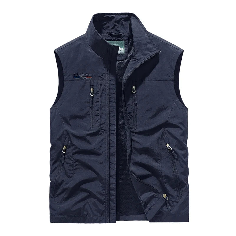 Sleeveless men's mesh vest: Breathable & lightweight, with practical pockets for backcountry trips & outdoor use.