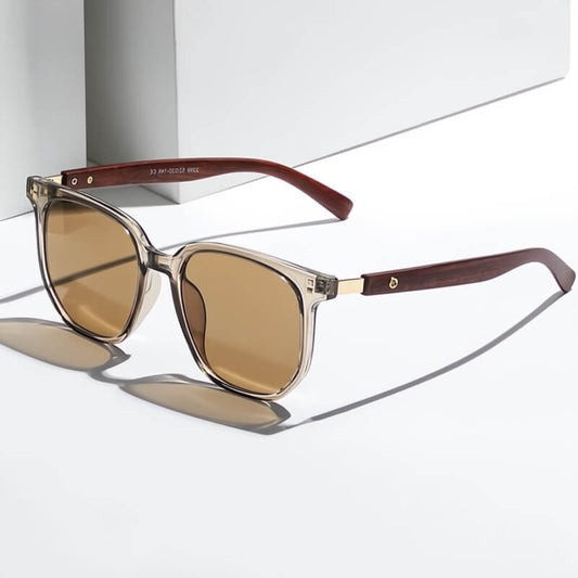 Men's Barcelona polarized sunglasses with stylish wooden frames, offering UV protection for outdoor activities.