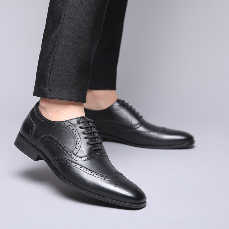 Stylish men's Oxford brogue formal shoes, blending classic design with modern elegance.