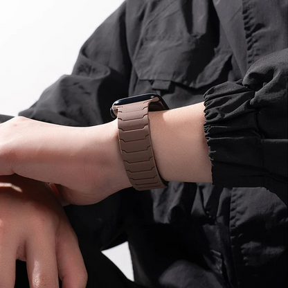 Men's magnetic silicone smartwatch band for fitness; sweat-resistant & secure for intense workouts.