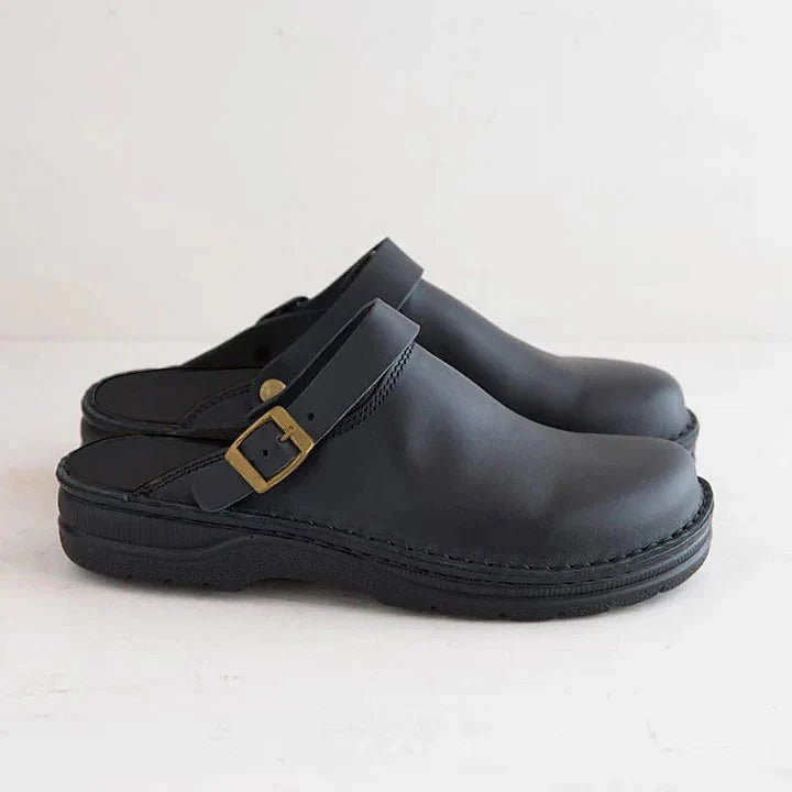 Durable men's comfort clogs, easy wear design perfect for everyday casual footwear and long work shifts.