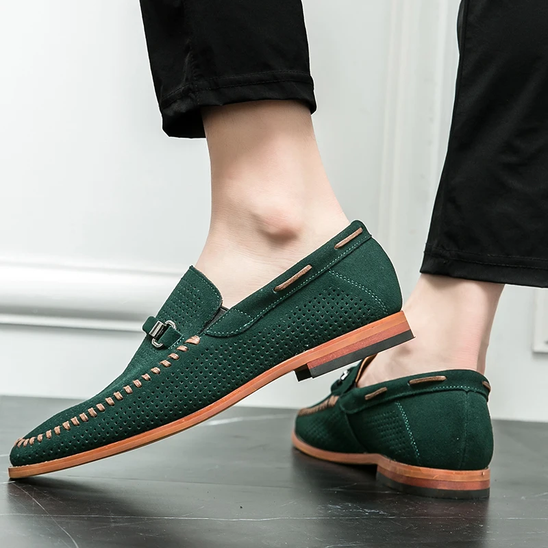 Breathable brown men's loafers, perforated design ensures foot comfort.