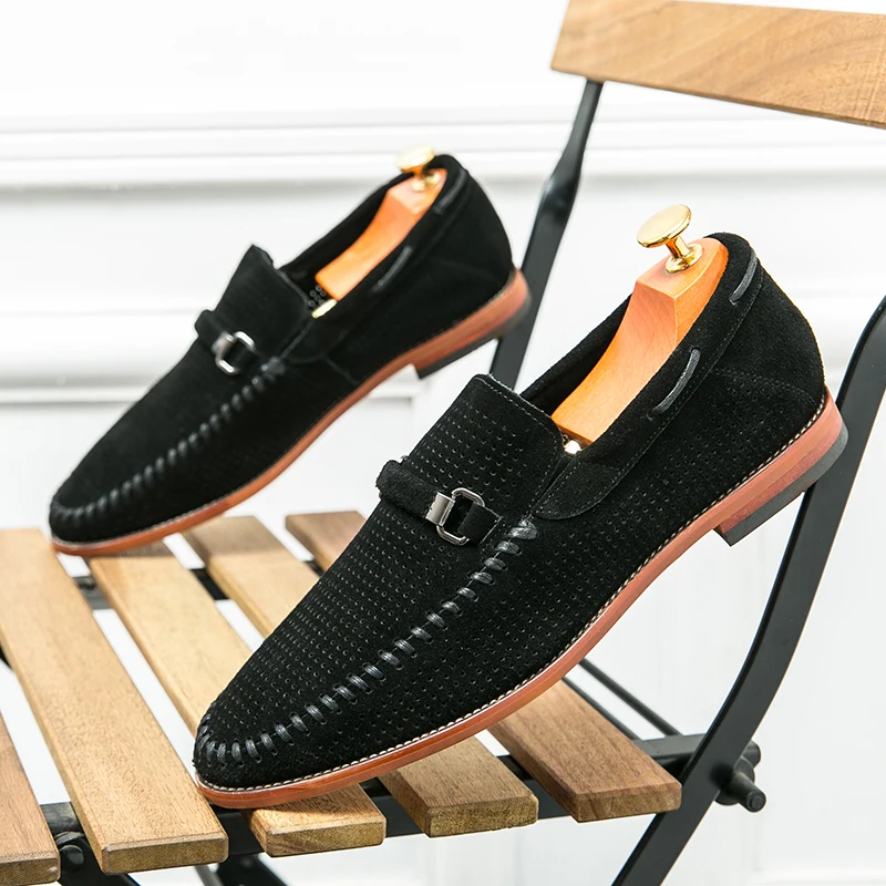 Breathable casual men's loafers, navy, perforated design for all-day comfort.