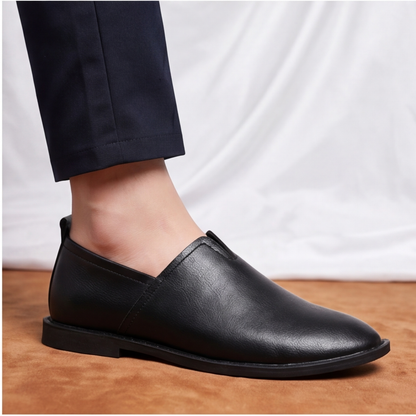 Men's fashion loafers, combining timeless design with modern comfort features.
