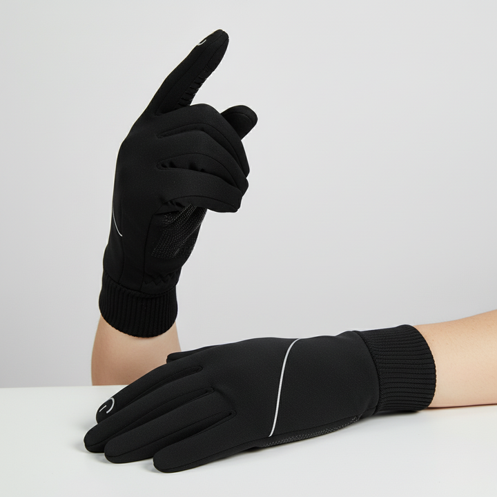 Warm men's winter gloves with touchscreen fingers, ideal for outdoor gear & cold weather. Insulated & comfortable.
