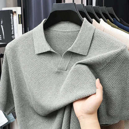 Breathable men's polo in waffle knit fabric, excellent for summer and transitional weather.