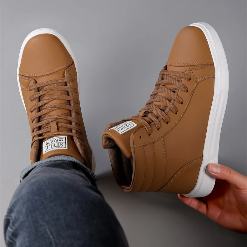 Fashionable men's high-top sneakers with a bold design for street style enthusiasts.