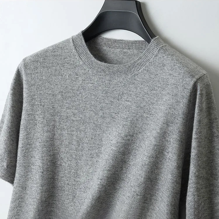 Effortless style in a men's Bordeaux short sleeve t-shirt, designed for comfort and a refined look.
