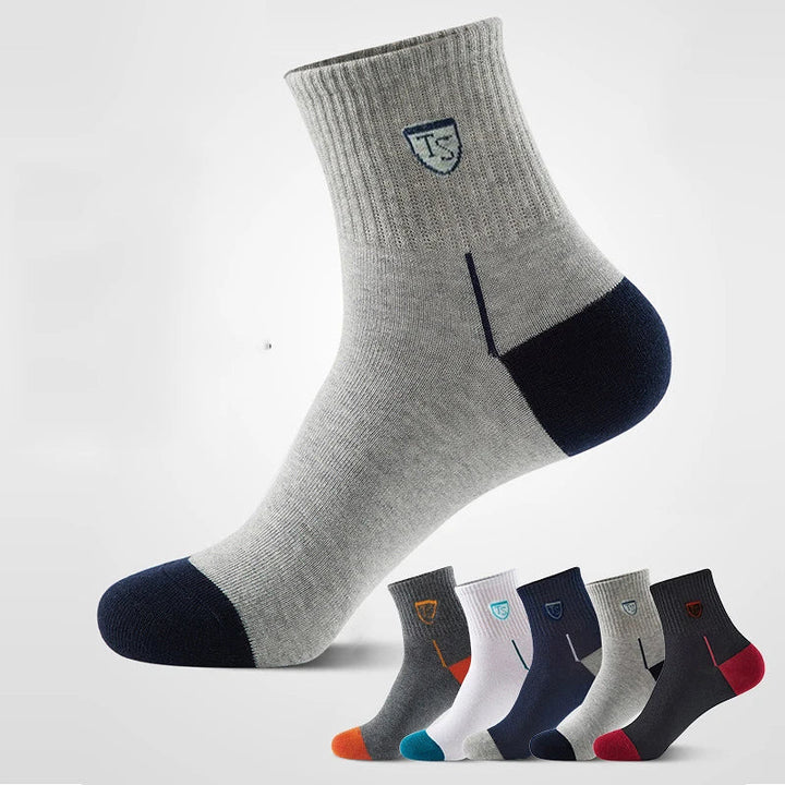 Everyday men's socks: 10 pairs of breathable, anti-slip sports socks for active lifestyles.