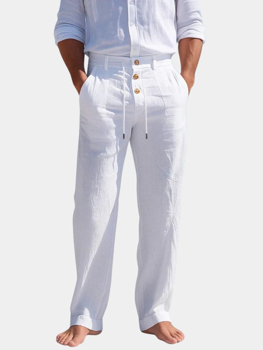 Men's breathable chino pants, relaxed fit, offering all-day comfort. Ideal for casual summer fashion.