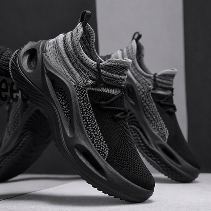 Men's breathable street sneakers, cushioned for comfort, a versatile modern casual shoe.