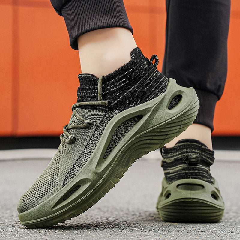 Lightweight men's comfort shoes, breathable for everyday wear, stylish street design.
