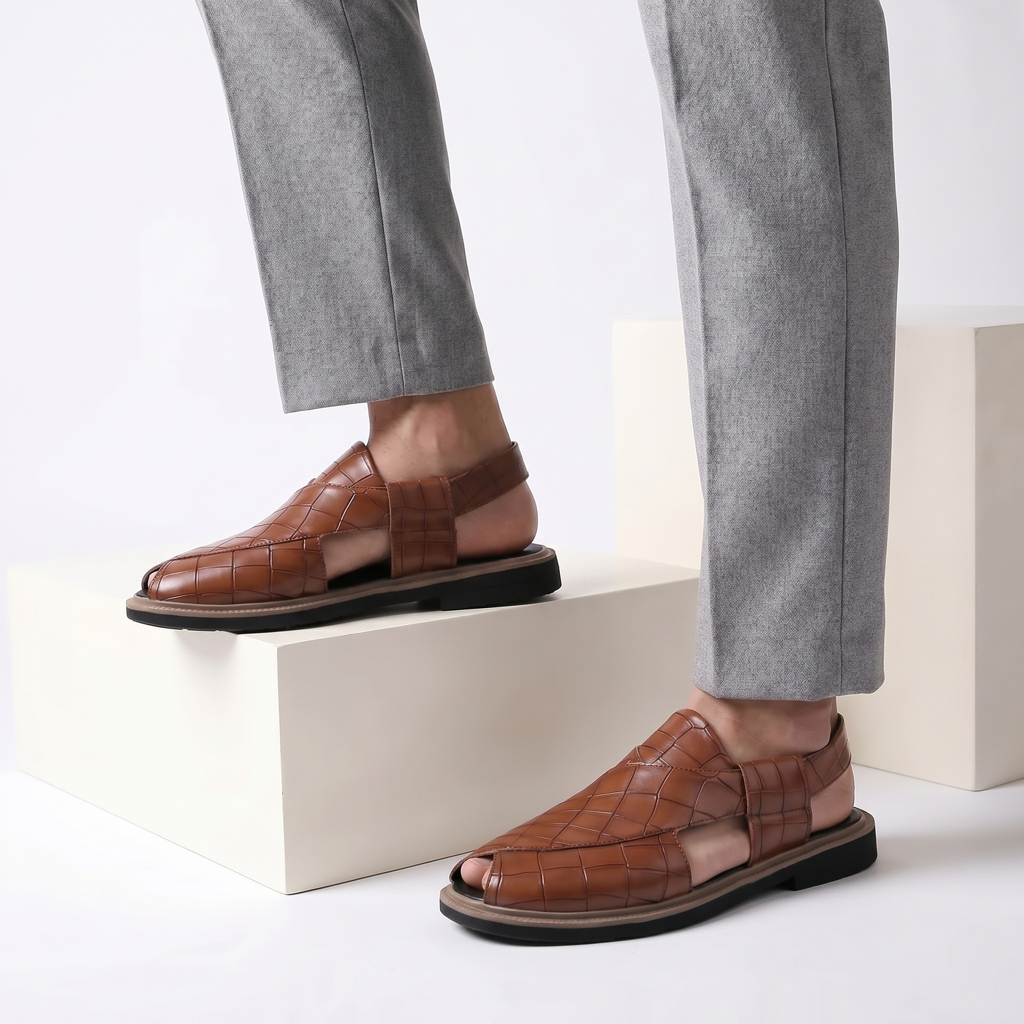 Men's Brenton sandals designed for outdoor activity, offering comfort & secure fit.