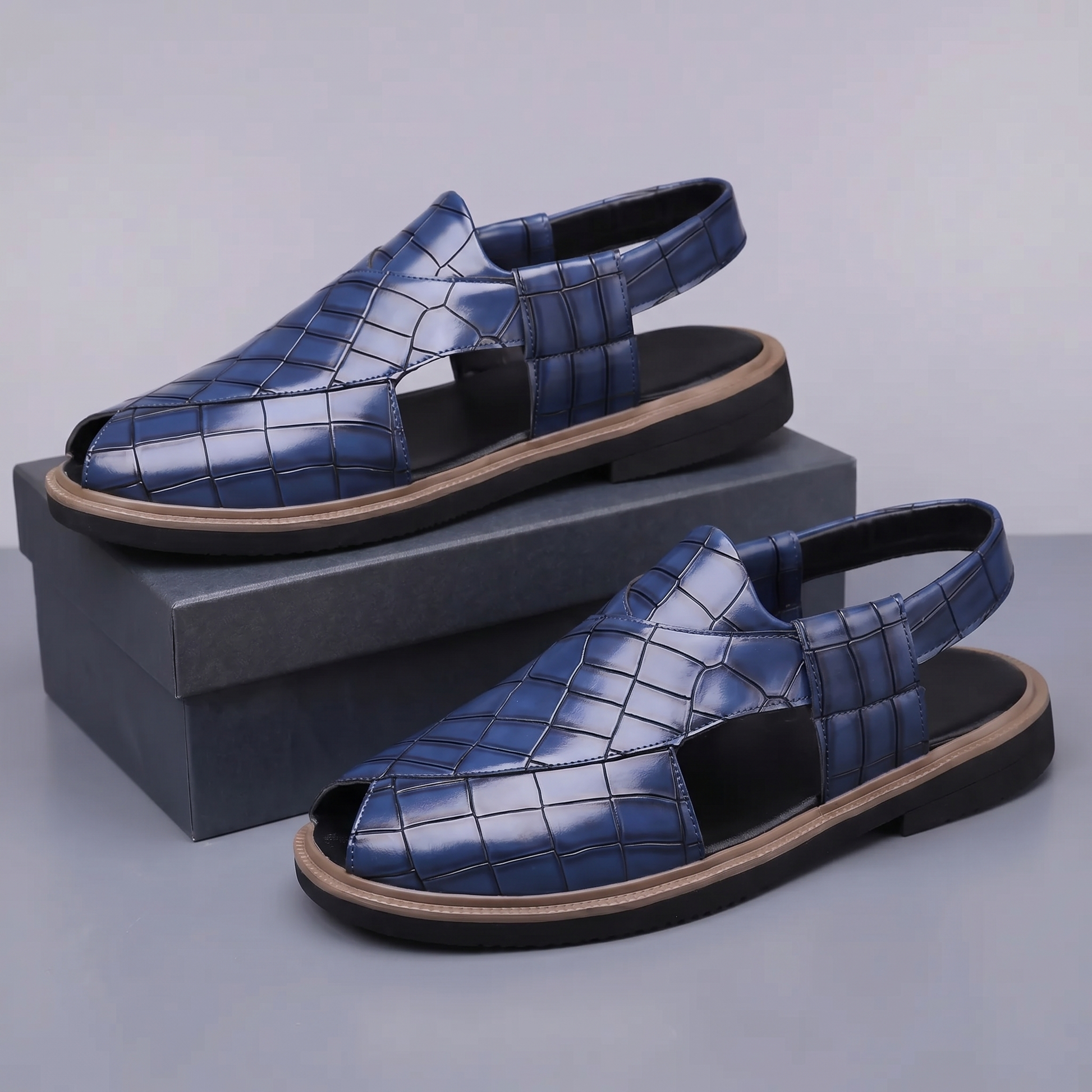 Adventure-ready men's Brenton sandals, providing superior foot support & secure fit.