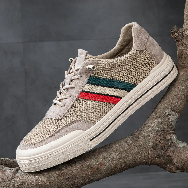 Men's brown retro sport lifestyle sneakers, vintage style casual footwear for everyday wear.