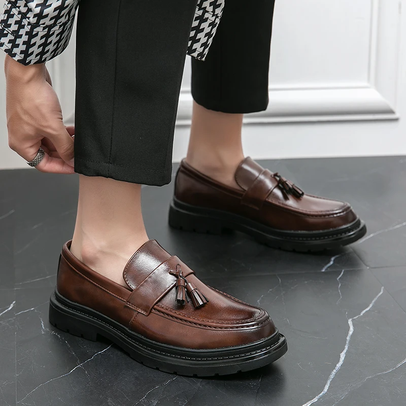 Classic men's tassel loafers, comfortable slip-on shoes perfect for everyday style.
