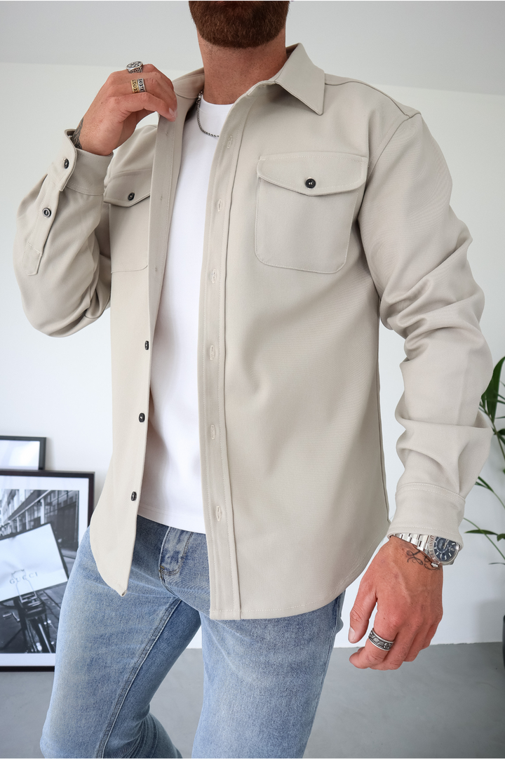 Fashionable men's overshirt jacket, regular fit, button-front, and chest pocket for stylish, casual comfort.