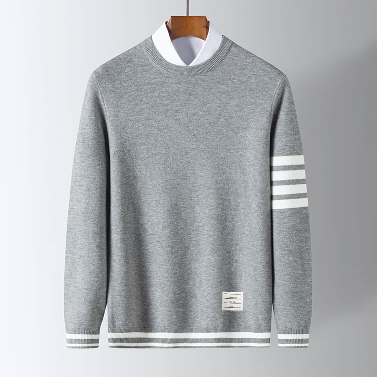 Classic men's Camden sweater, versatile design for elegant fall outfits & comfortable winter style.