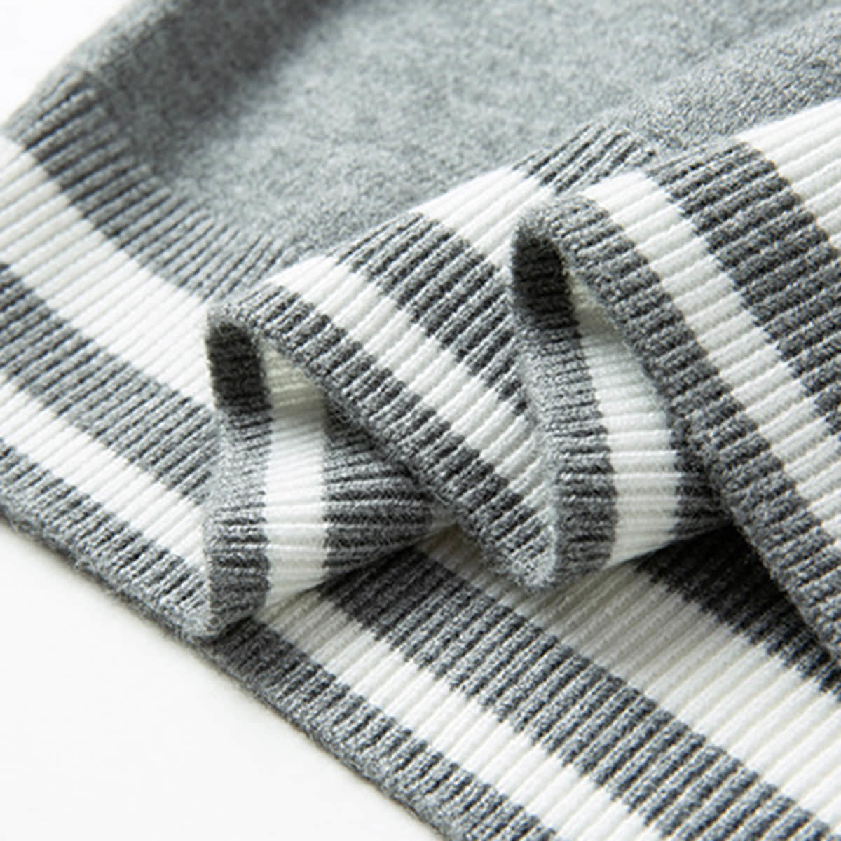 High-quality men's Camden sweater, soft, comfortable, and stylish. Perfect for casual fall and winter outfits.