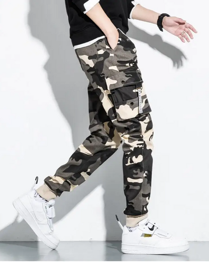 Active men's camo cargo joggers, perfect for casual outings, blending tactical design with comfort.
