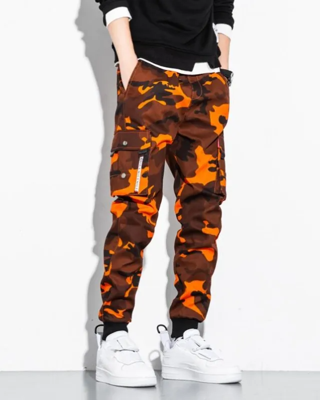Men's camo cargo joggers, comfortable streetwear pants with a modern tapered silhouette.