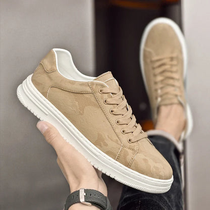Comfortable Men's Canyon Everyday Sneakers with durable upper, ideal for daily wear.