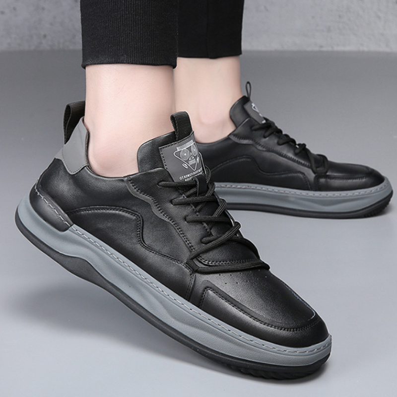 Fashion men's casual sneakers, comfortable & stylish for versatile daily wear.
