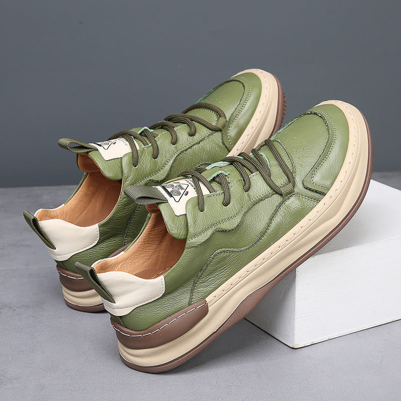 Versatile men's walking shoes, casual comfort sneakers with a modern design.