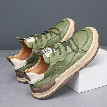 Versatile men's walking shoes, casual comfort sneakers with a modern design.