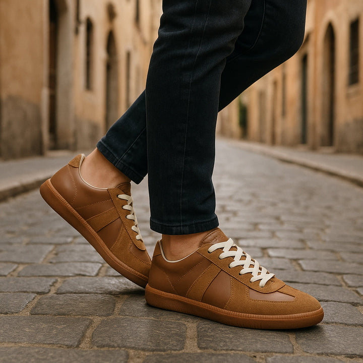 Men's walking shoes: comfortable lace-up, non-slip low top casual sneakers for daily use.