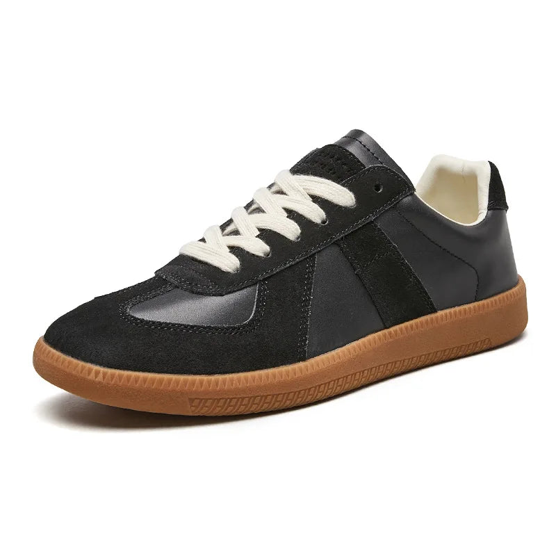 Versatile men's casual lace-up sneakers; comfortable, non-slip low top footwear for daily wear.