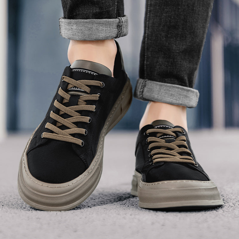Unisex lightweight casual sneakers in black, offering comfort & durability for everyday wear.