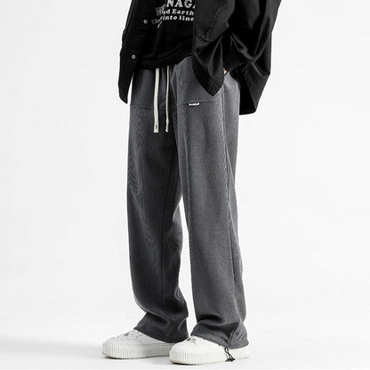 Lightweight men's Malibu relaxed fit pants, ideal for casual warm-weather style & comfort.