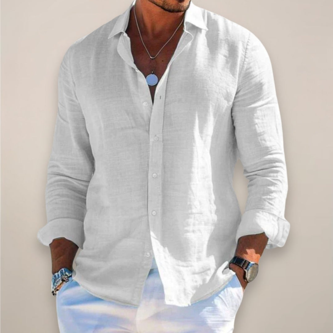 Stylish men's long sleeve button shirt with a relaxed fit, ideal for summer and resort.